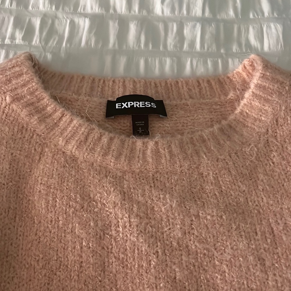 Express Sweater - Picture 2 of 4